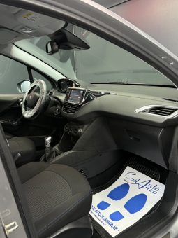 
										Peugeot 208 BlueHDi 102 CV ALLURE PACK 09/2019 full									