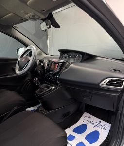 
										Lancia Ypsilon 1.2 GPL Ecochic Gold 12/2018 full									