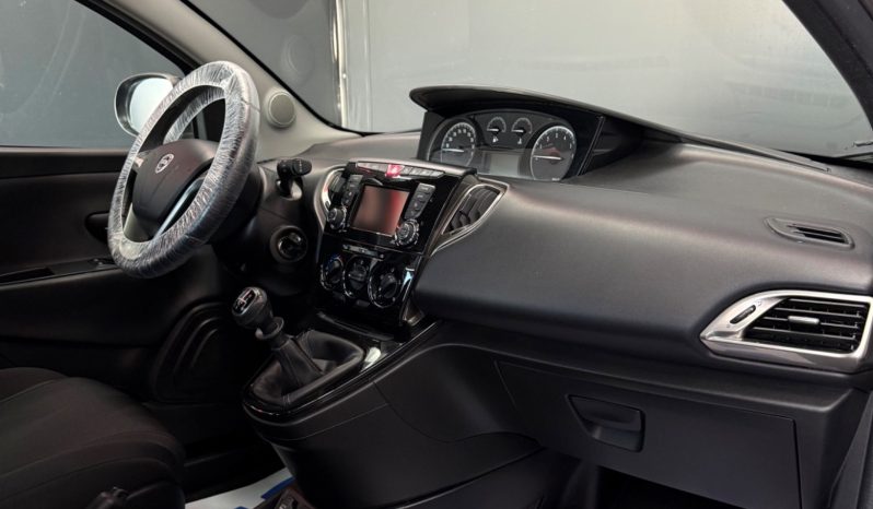 
								Lancia Ypsilon 1.2 GPL Ecochic Gold 12/2018 full									