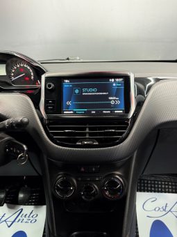 
										Peugeot 208 BlueHDi 102 CV ALLURE PACK 09/2019 full									