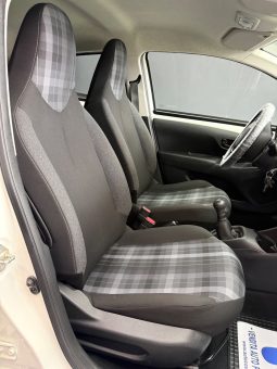 
										Peugeot 108 1.0 VTi Collection 2020 full									