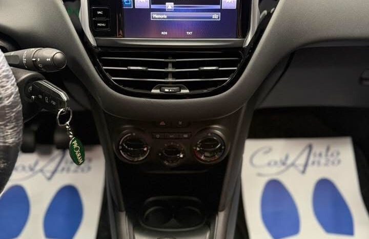 
								Peugeot 208 1.6 BlueHDi 75 CV Allure 2017 full									