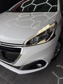 
										Peugeot 208 1.6 BlueHDi 75 CV Allure 2017 full									