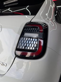 
										Fiat 600 1.2 Hybrid 145 CV DCT MHEV La Prima full									