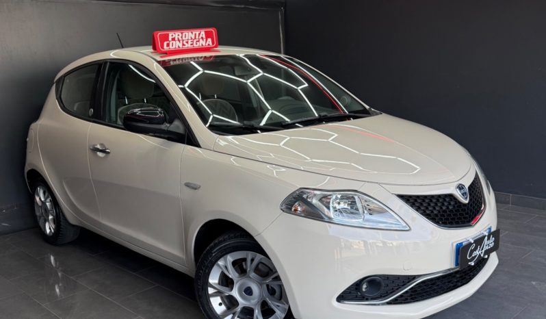
								Lancia Ypsilon 1.3 Multijet 95 CV Platinum 2016 full									