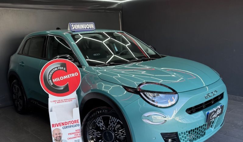 
								Fiat 600 1.2 Hybrid 145 CV DCT MHEV La Prima full									