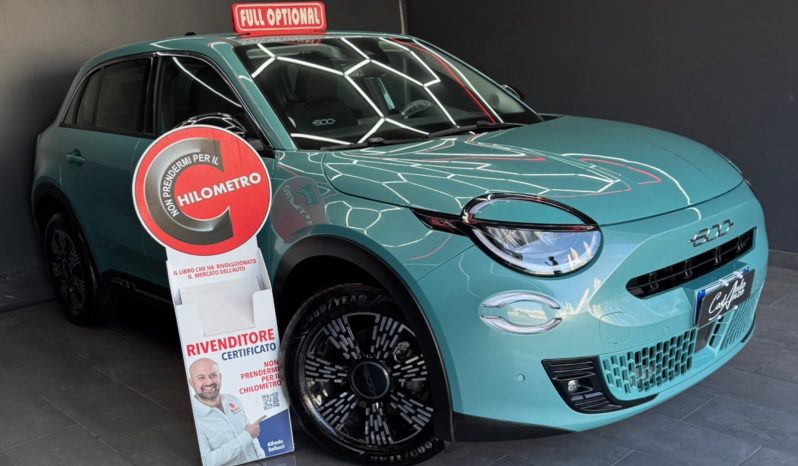 
								Fiat 600 Hybrid 145 CV DCT MHEV La Prima full									