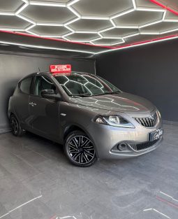 Lancia Ypsilon 1.0 Hybrid Ecochic Gold 2022