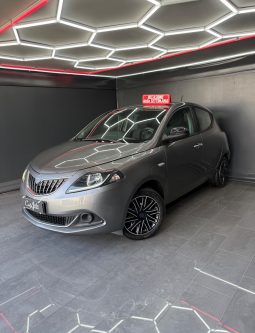 Lancia Ypsilon 1.0 Hybrid Ecochic Gold 2022