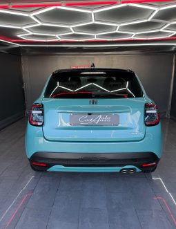 
										Fiat 600 Hybrid 145 CV DCT MHEV La Prima full									