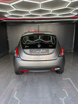 
										Lancia Ypsilon 1.0 Hybrid Ecochic Gold 2022 full									