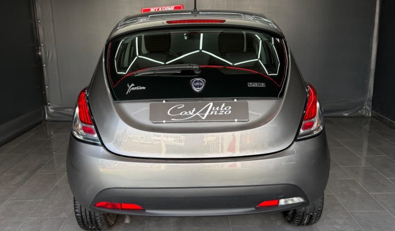 
								Lancia Ypsilon 1.0 Hybrid Ecochic Gold 2022 full									