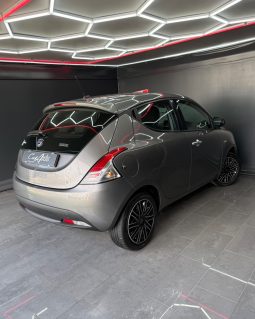 
										Lancia Ypsilon 1.0 Hybrid Ecochic Gold 2022 full									