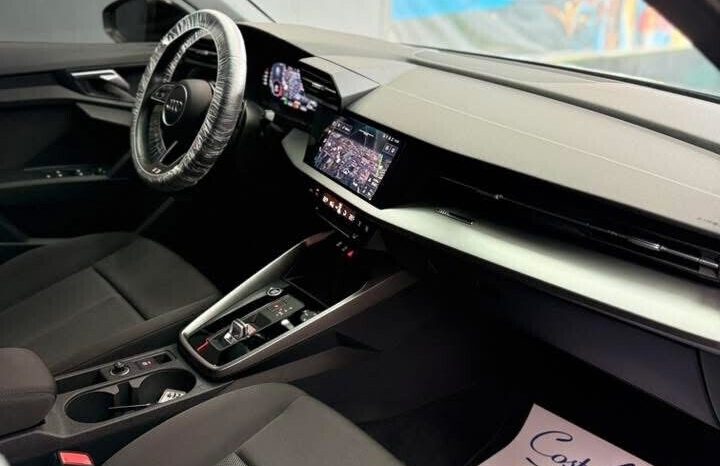 
								Audi A3 SPB 30 TDI S tronic S line edition 12/2022 full									