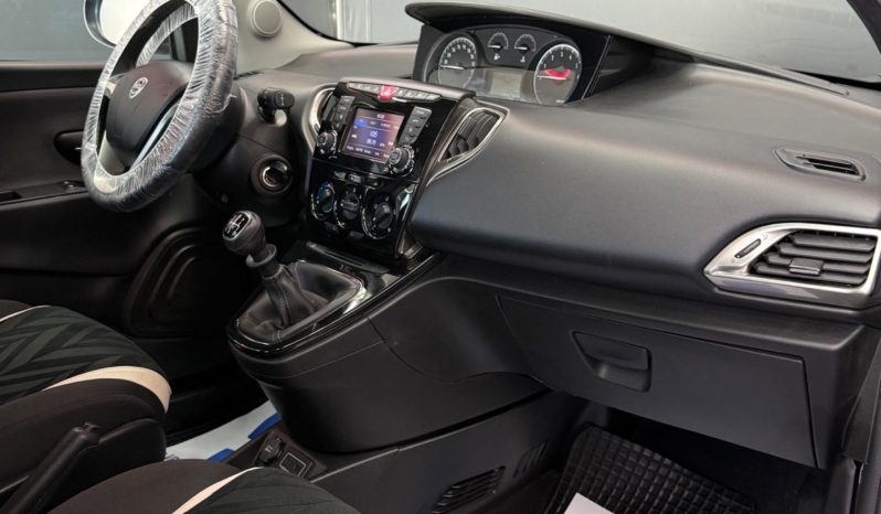 
								Lancia Ypsilon 0.9 Benz. /Metano Ecochic Platinum 2016 full									