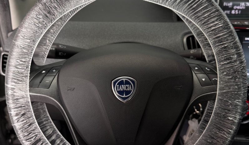 
								Lancia Ypsilon 1.0 Hybrid Ecochic Gold 2022 full									