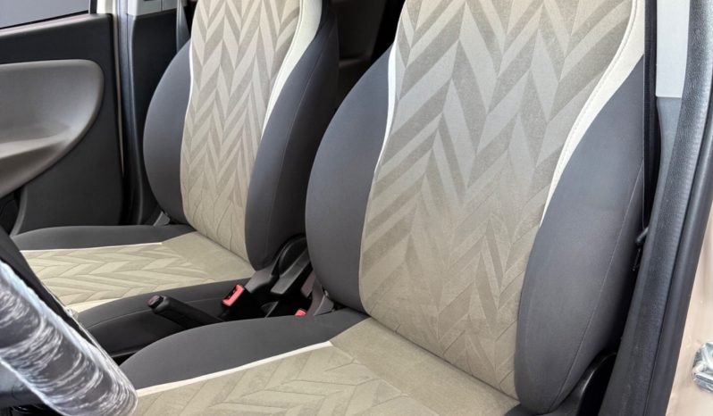 
								Lancia Ypsilon 1.3 Multijet 95 CV Platinum 2016 full									