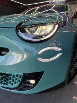 
										Fiat 600 Hybrid 145 CV DCT MHEV La Prima full									