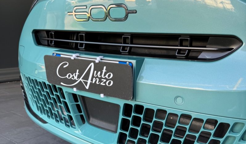 
								Fiat 600 Hybrid 145 CV DCT MHEV La Prima full									