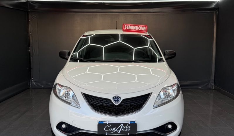 
								Lancia Ypsilon 1.2 Benzina Gold 44000 KM full									