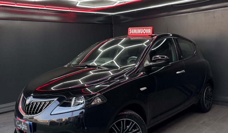 
								Lancia Ypsilon 1.0 Hybrid Ecochic Gold 2021 NUOVA full									