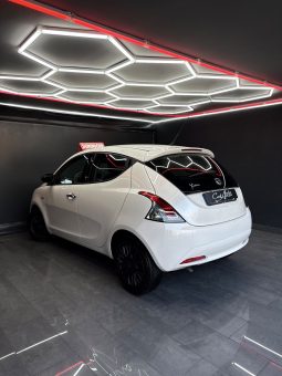 
										Lancia Ypsilon 1.2 Benzina Gold 44000 KM full									
