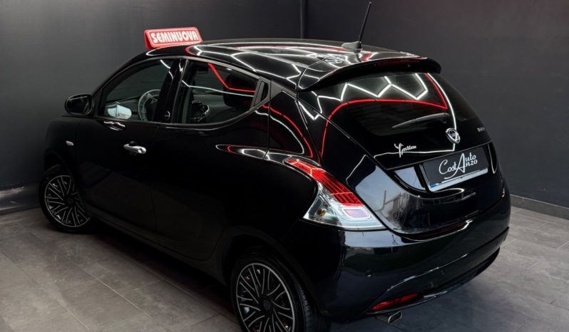 
								Lancia Ypsilon 1.0 Hybrid Ecochic Gold 2021 NUOVA full									