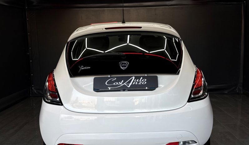 
								Lancia Ypsilon 1.2 Benzina Gold 44000 KM full									
