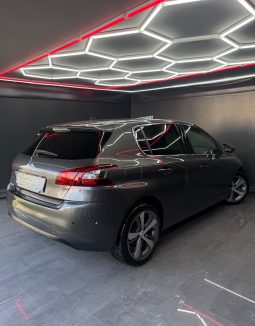 
										Peugeot 308 1.5 BlueHDi 130cv EAT8 Tech Edition FULL full									