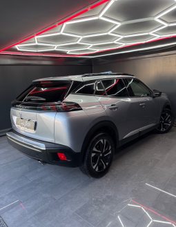 
										Peugeot 2008 BlueHDi 130 cv EAT8 Allure Pack 2021 full									