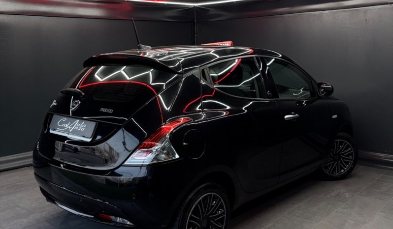 
								Lancia Ypsilon 1.0 Hybrid Ecochic Gold 2021 NUOVA full									