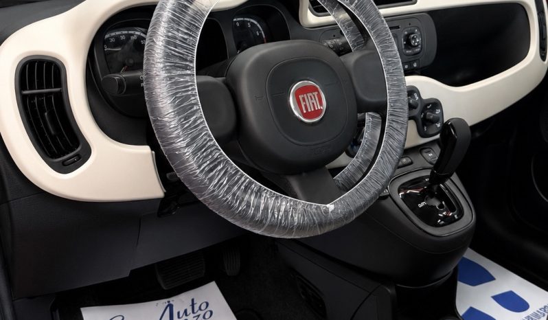 
								Fiat Panda 0.9 GPL AUTOMATICA 2015 full									