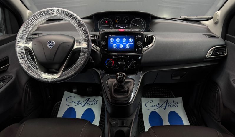 
								Lancia Ypsilon 1.0 Hybrid Ecochic Gold 2021 NUOVA full									