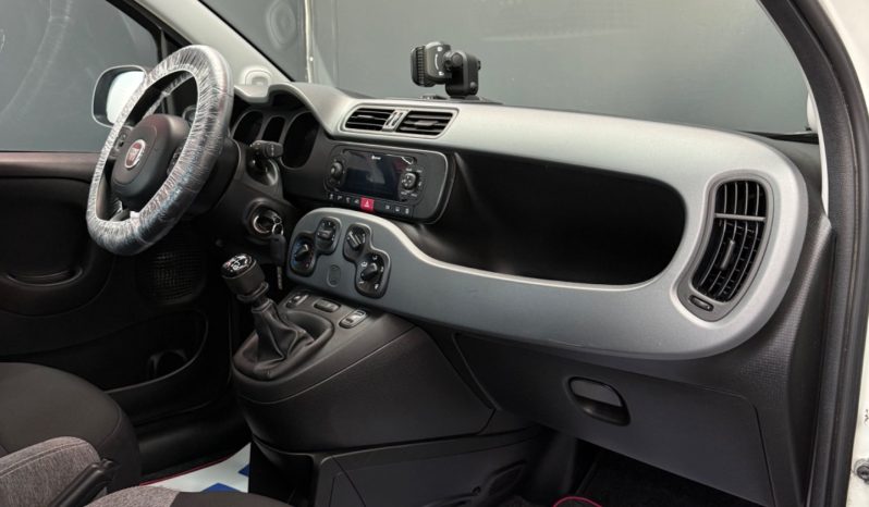 
								Fiat Panda 1.0 Hybrid City Cross 2022 full									