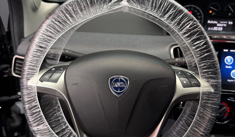 
								Lancia Ypsilon 1.0 Hybrid Ecochic Gold 2021 NUOVA full									