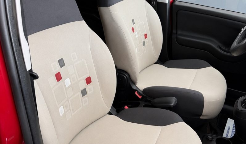 
								Fiat Panda 0.9 GPL AUTOMATICA 2015 full									