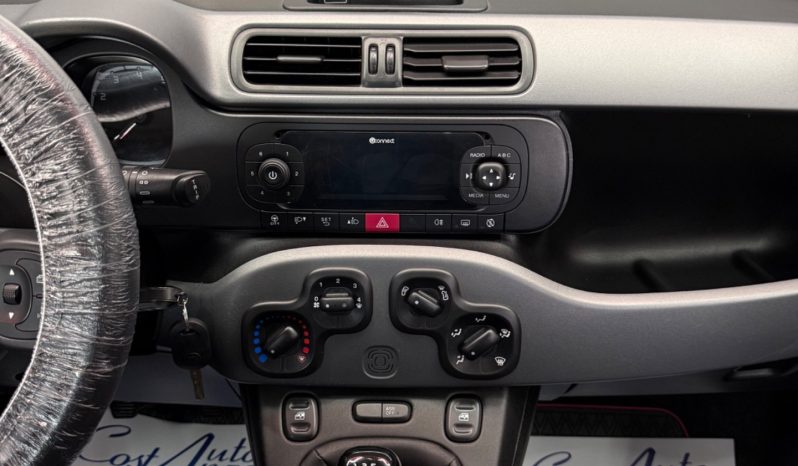 
								Fiat Panda 1.0 Hybrid City Cross 2022 full									