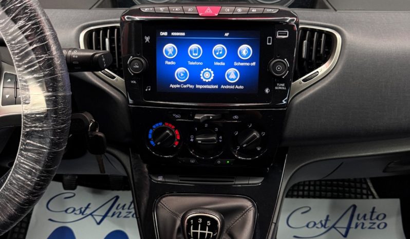 
								Lancia Ypsilon 1.0 Hybrid Ecochic Gold 2021 NUOVA full									