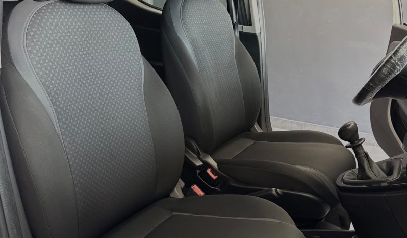 
								Lancia Ypsilon 1.2 Benzina Gold 44000 KM full									