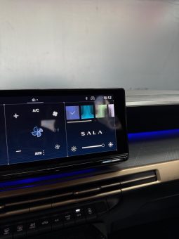 
										Lancia Ypsilon 1.2 Hybrid Edizione Cassina full									