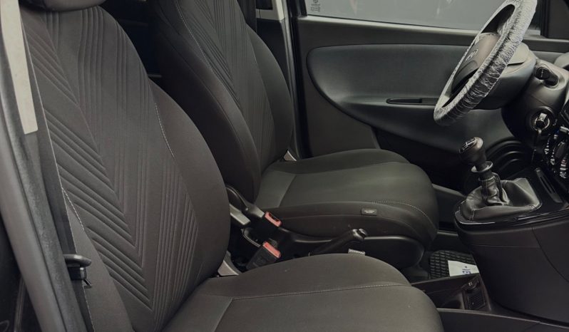 
								Lancia Ypsilon 1.0 Hybrid Ecochic Gold 2021 NUOVA full									