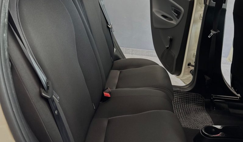 
								Lancia Ypsilon 1.2 Benzina Gold 44000 KM full									