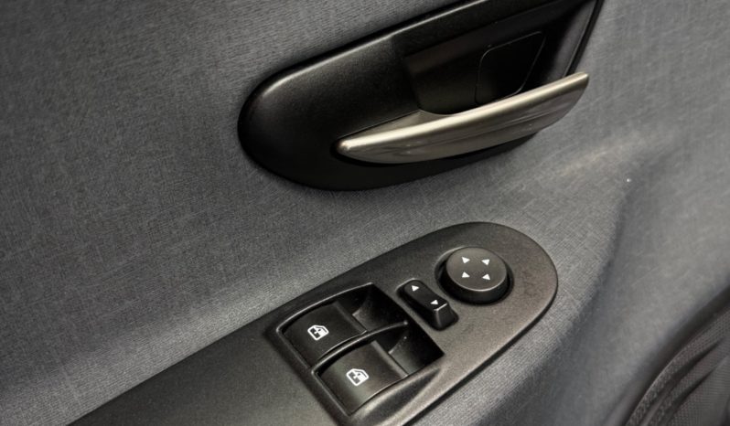 
								Lancia Ypsilon 1.0 Hybrid Ecochic Gold 2021 NUOVA full									