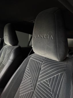 
										Lancia Ypsilon 1.2 Hybrid Edizione Cassina full									