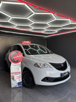 Lancia Ypsilon 1.0 Hybrid Ecochic Gold 2021