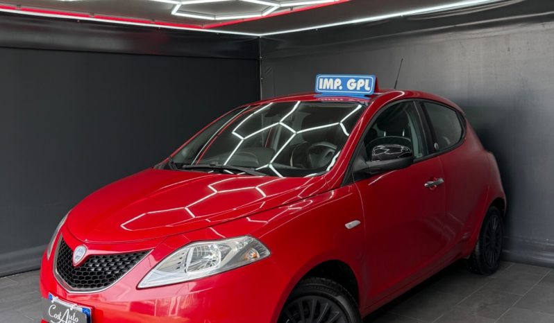 
								Lancia Ypsilon 1.2 GPL Ecochic Gold 12/2017 full									
