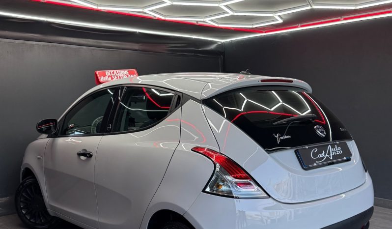 
								Lancia Ypsilon 1.0 Hybrid Ecochic Gold 2021 full									
