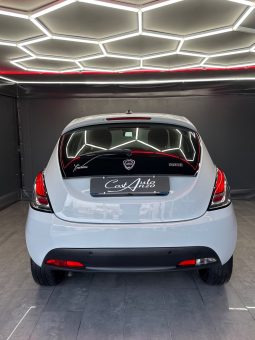 
										Lancia Ypsilon 1.0 Hybrid Ecochic Gold 2021 full									