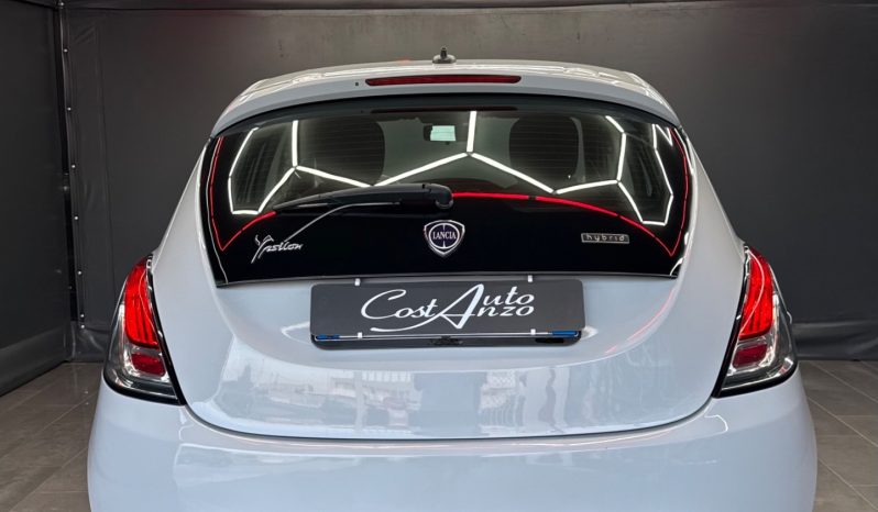 
								Lancia Ypsilon 1.0 Hybrid Ecochic Gold 2021 full									