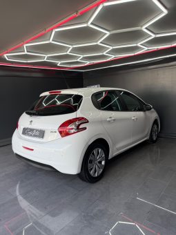 
										Peugeot 208 1.4 HDi 68 CV Allure full									